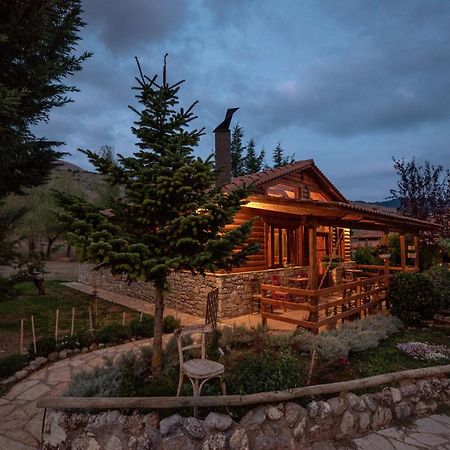 Orias Guesthouse & Farm كالافريتا المظهر الخارجي الصورة