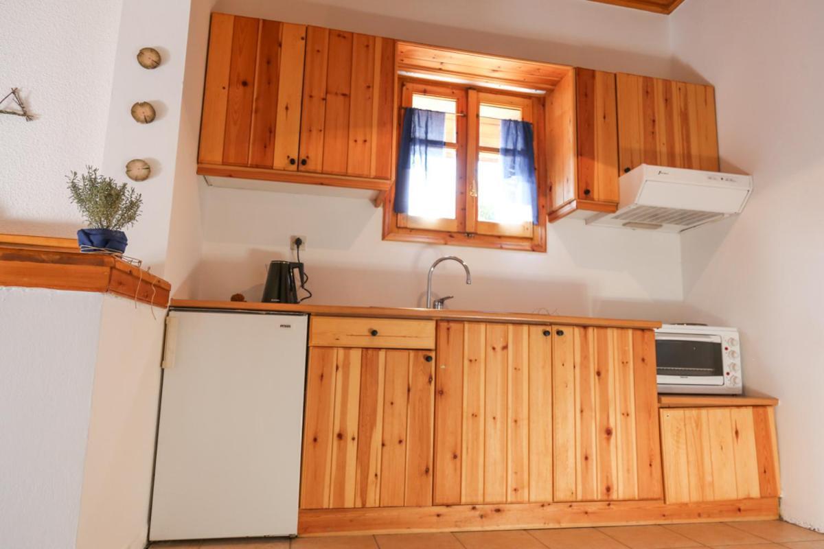 Orias Guesthouse & Farm كالافريتا المظهر الخارجي الصورة