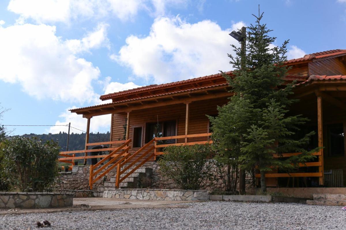 Orias Guesthouse & Farm كالافريتا المظهر الخارجي الصورة