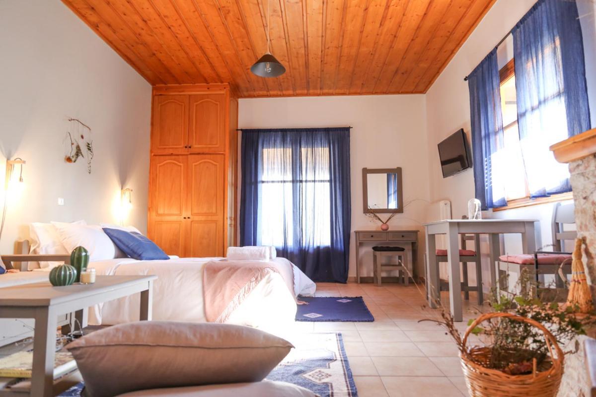 Orias Guesthouse & Farm كالافريتا المظهر الخارجي الصورة