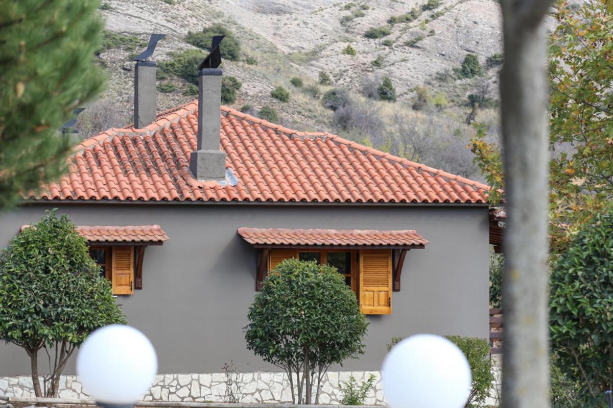 Orias Guesthouse & Farm كالافريتا المظهر الخارجي الصورة