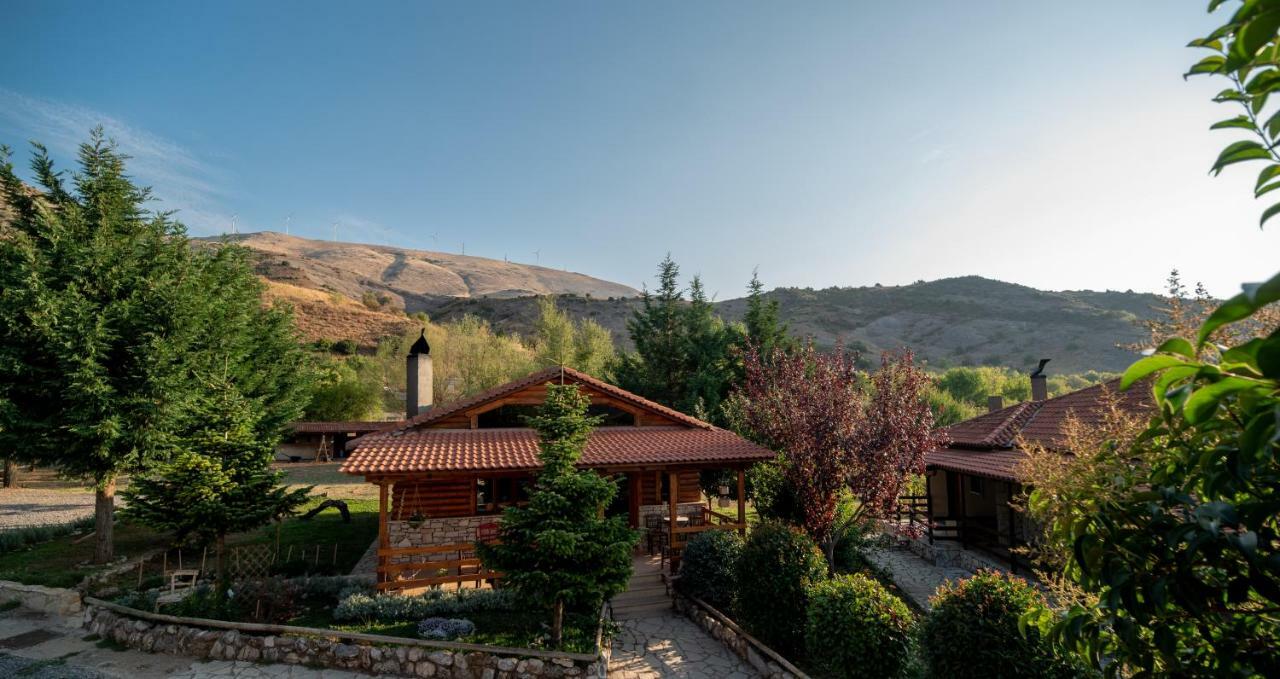 Orias Guesthouse & Farm كالافريتا المظهر الخارجي الصورة